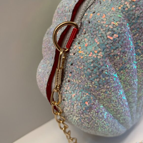 Glam Clam / Sparkle Seashell Crossbody Handbag /Silvery White- NWT - Picture 7 of 13